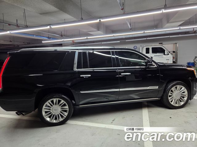 Cadillac Escalade 6.2 ESV 4th — пробег 60 500 км — фото 5 из 5