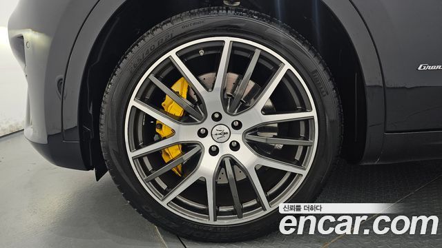 Maserati Levante из Кореи Encar