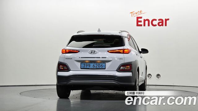 Hyundai Kona Premium — пробег 67 926 км — фото 4 из 5