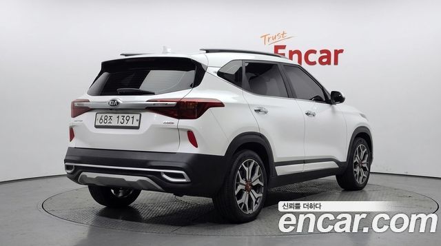 Kia Seltos из Кореи Encar