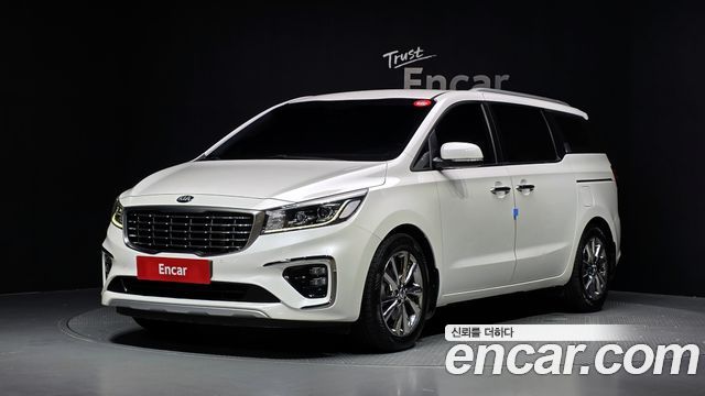 Kia Carnival 9-Seater Luxury — пробег 113 608 км — фото 1 из 5