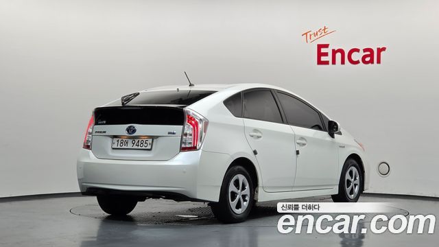 Toyota Prius из Кореи Encar