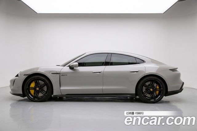 Porsche Taycan из Кореи Encar