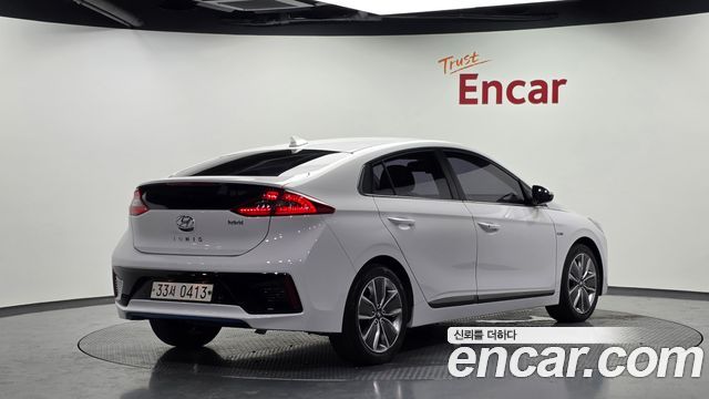 Hyundai Ioniq Q — пробег 120 626 км — фото 2 из 5