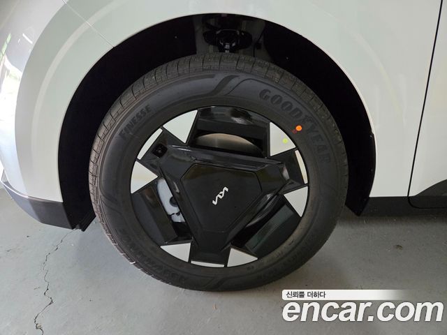 Kia Carnival HEV 9 seater Prestige — пробег 1 100 км — фото 5 из 5