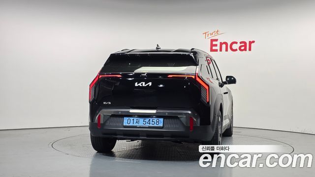Kia EV3 Long Range 2WD Earth — пробег 23 862 км — фото 4 из 5