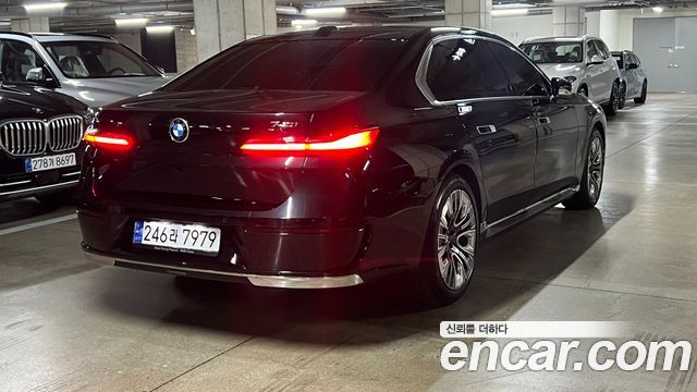 BMW 7-Series 740i sDrive Design Pure Excellence — пробег 32 000 км — фото 2 из 5