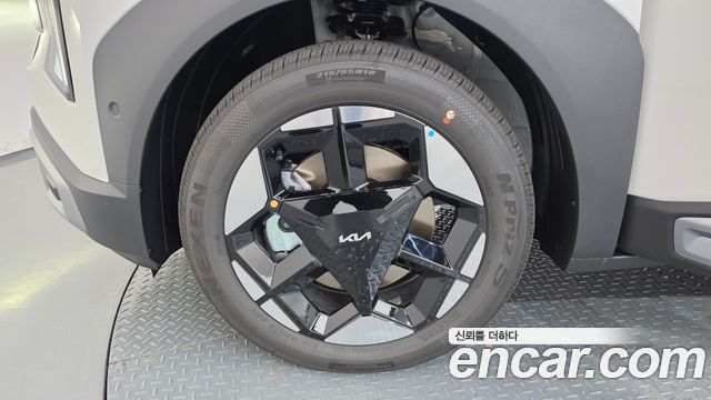 Kia Seltos Gasoline 1.6T 4WD Signature — пробег 24 км — фото 5 из 5