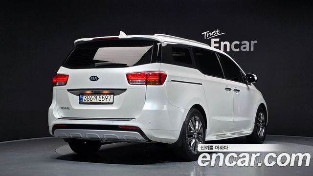 Kia Carnival 9-Seater Noblesse Special — пробег 118 101 км — фото 2 из 5