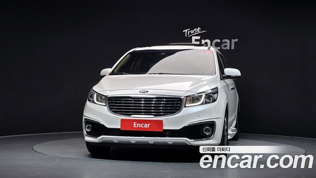 Kia Carnival 9-Seater Noblesse Special — пробег 118 101 км — фото 3 из 5