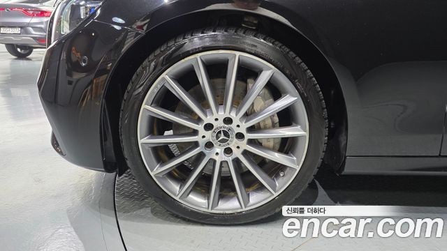 Mercedes-Benz E-Class E350 4MATIC AMG Line — пробег 40 854 км — фото 5 из 5