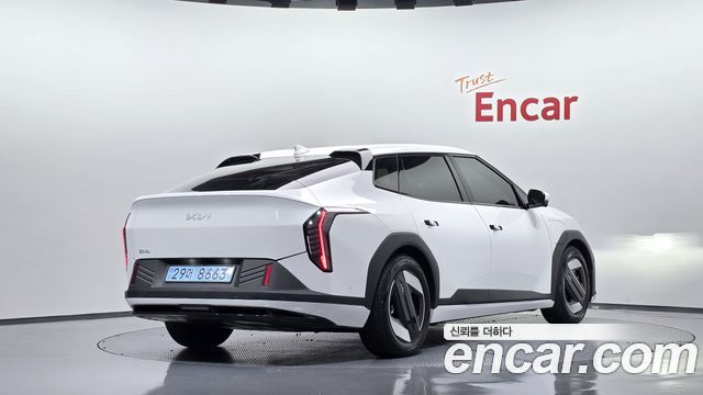 Kia EV4 из Кореи Encar
