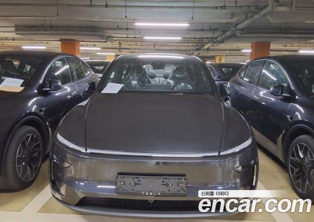 Tesla Model Y L Long Range AWD — пробег 1 км — фото 2 из 5