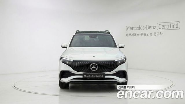 Mercedes-Benz EQB EQB300 4MATIC AMG Line — пробег 4 921 км — фото 3 из 5