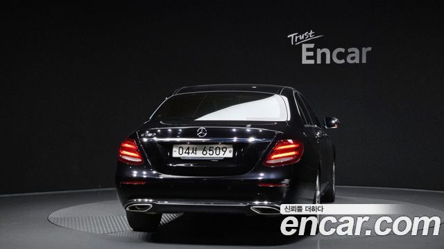 Mercedes-Benz E-Class из Кореи Encar