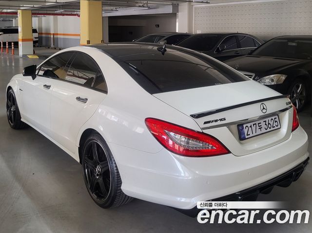 Mercedes-Benz CLS-Class CLS63 AMG — пробег 140 300 км — фото 2 из 5