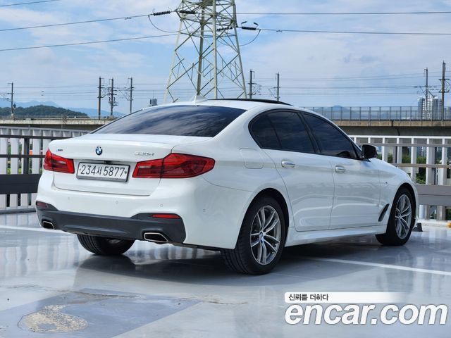 BMW 5-Series 520d M Sport package — пробег 112 716 км — фото 4 из 5