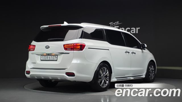 Kia Carnival из Кореи Encar