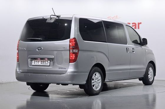 Hyundai Starex Van 5-Seater Smart — пробег 92 739 км — фото 2 из 5