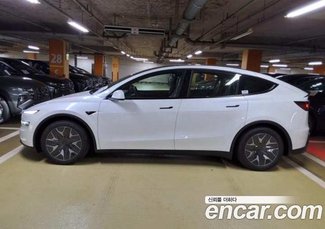 Tesla Model Y L Long Range AWD — пробег 1 км — фото 5 из 5