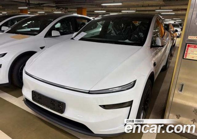 Tesla Model Y L Long Range AWD — пробег 1 км — фото 2 из 5