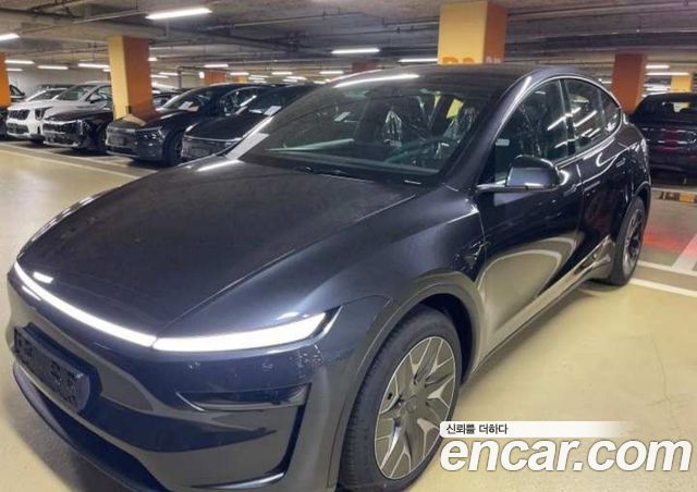 Tesla Model Y L Long Range AWD — пробег 1 км — фото 2 из 5
