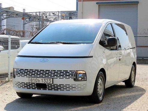 Hyundai Staria Cargo 5-Seater Smart — пробег 49 192 км — фото 2 из 5
