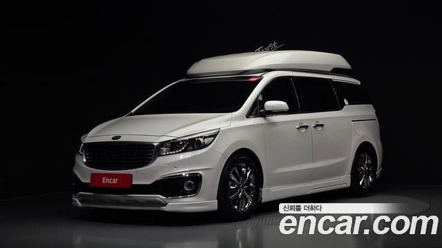 Kia Carnival Gasoline 7-seater Hi-Limousine President — пробег 40 169 км — фото 1 из 5