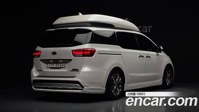 Kia Carnival Gasoline 7-seater Hi-Limousine President — пробег 40 169 км — фото 2 из 5
