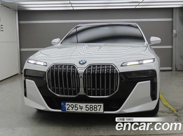 BMW 7-Series 740i sDrive M Sport — пробег 80 870 км — фото 2 из 5
