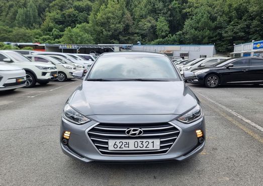 Hyundai AVANTE 1.6 GDI Smart — пробег 92 388 км — фото 2 из 5
