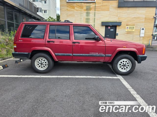 Jeep Cherokee 2.5 XJ — пробег 172 000 км — фото 5 из 5