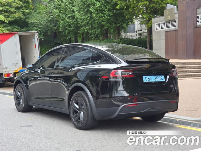 Tesla Model X Plaid — пробег 260 км — фото 4 из 5