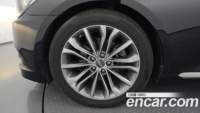Hyundai Genesis из Кореи Encar