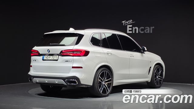 BMW X5 xDrive 40i M sports Onlie Exclusive Edition — пробег 96 824 км — фото 2 из 5