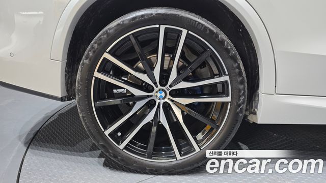 BMW X5 xDrive 40i M sports Onlie Exclusive Edition — пробег 96 824 км — фото 5 из 5