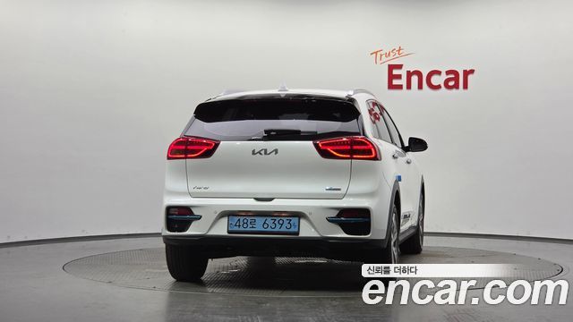 Kia Niro Prestige — пробег 40 223 км — фото 4 из 5