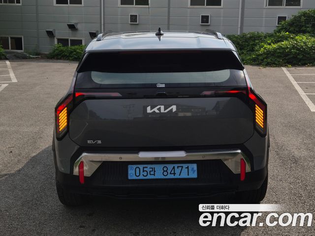 Kia EV3 из Кореи Encar