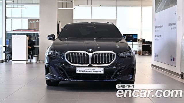 BMW 5-Series 520i M Sport — пробег 6 394 км — фото 3 из 5