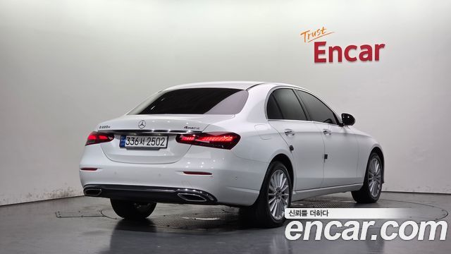 Mercedes-Benz E-Class из Кореи Encar