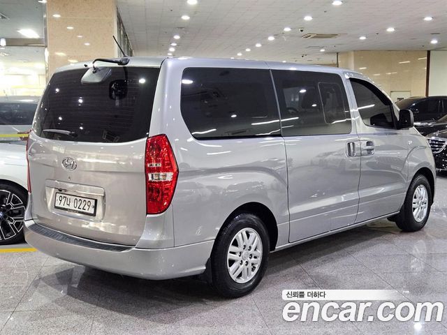 Hyundai Starex Van 5-Seater Modern — пробег 141 896 км — фото 4 из 5
