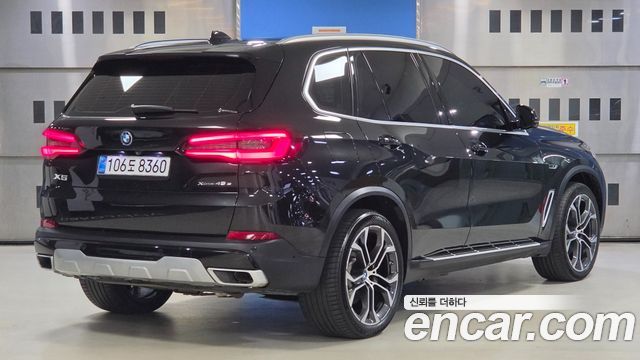 BMW X5 xDrive 45e xLine — пробег 113 006 км — фото 2 из 5