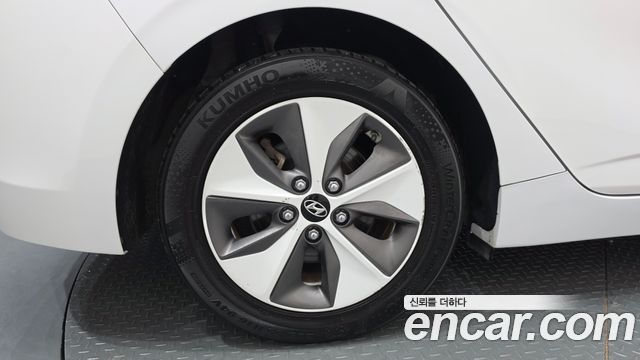 Hyundai Ioniq I — пробег 84 534 км — фото 5 из 5