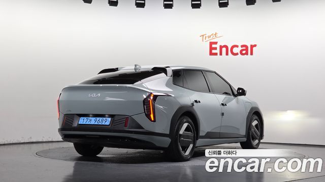 Kia EV4 из Кореи Encar