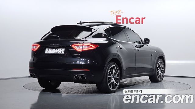 Maserati Levante из Кореи Encar