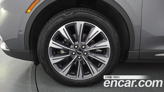 Lincoln Corsair 2.0 Reserve AWD — пробег 77 330 км — фото 5 из 5