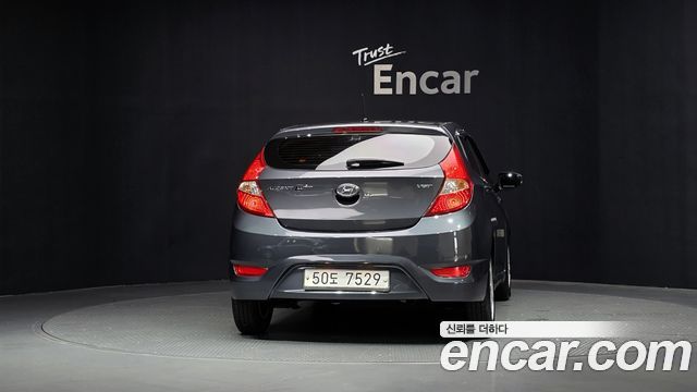 Hyundai Accent Diesel WIT 1.6 VGT Premier — пробег 90 381 км — фото 4 из 5