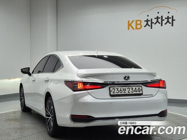 Lexus ES Luxury — пробег 124 247 км — фото 4 из 5