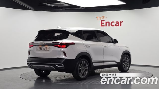 Kia Seltos из Кореи Encar