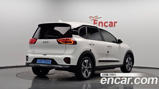 Kia Niro Air — пробег 32 096 км — фото 2 из 5
